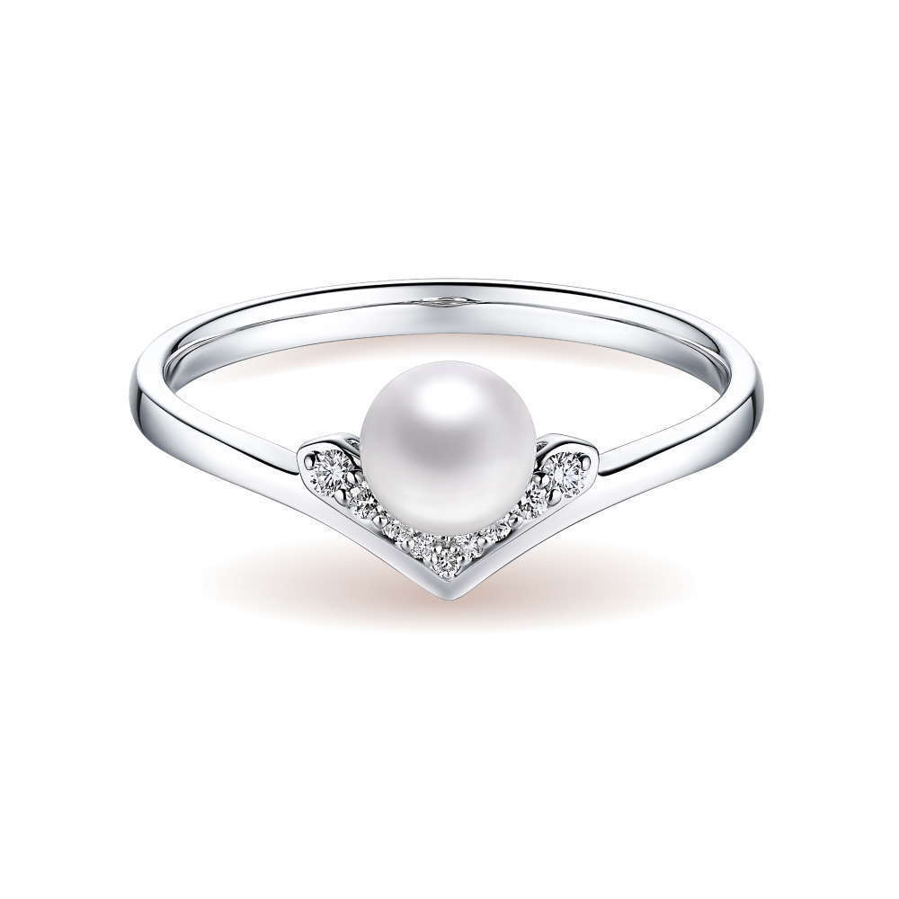 “Elegant Fantasy”18K Gold Diamond Pearl Ring 